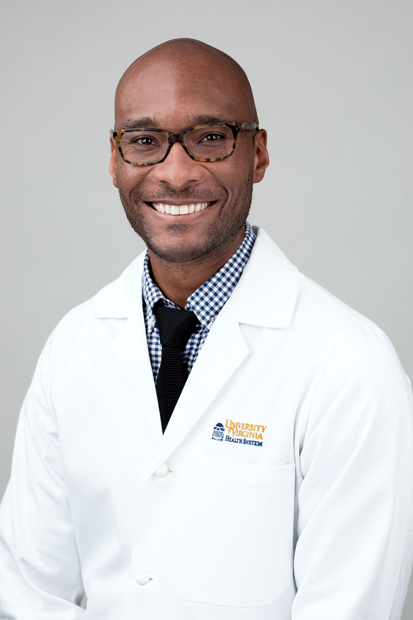 Dr. Taison Bell headshot