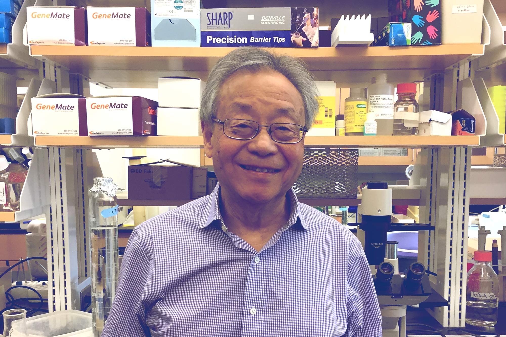 A team led by Dr. Kenneth Tung of UVA’s Beirne B. Carter Center for Immunology Research discovered an unexpected link between men’s testes and the immune system. 